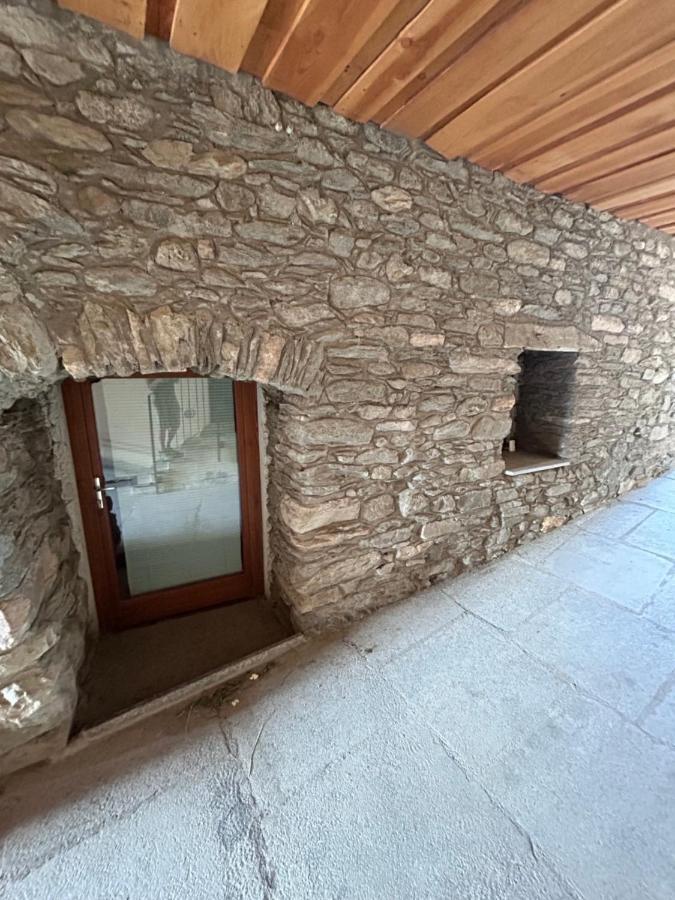 Hôtel Mountain Cave à Aoste Extérieur photo